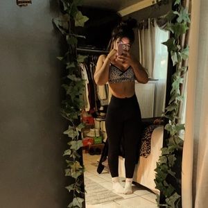 Meet your Posher, Lucy